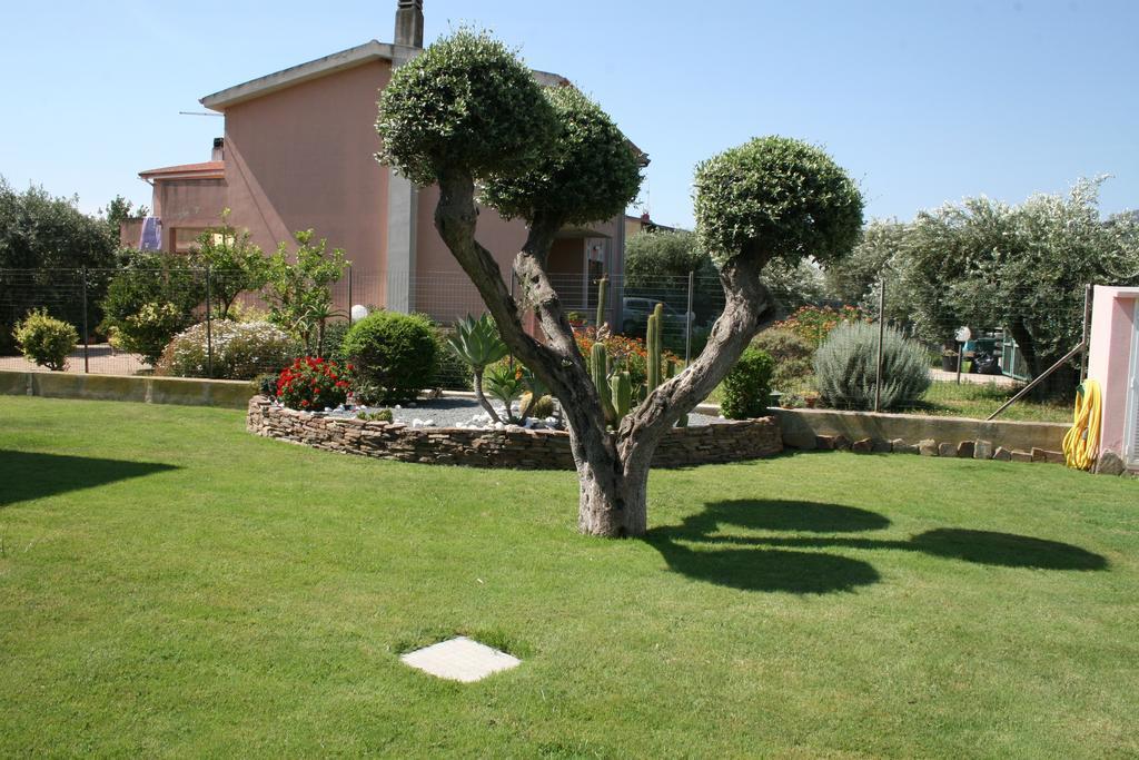 Villa Rosanna Capoterra Exteriör bild